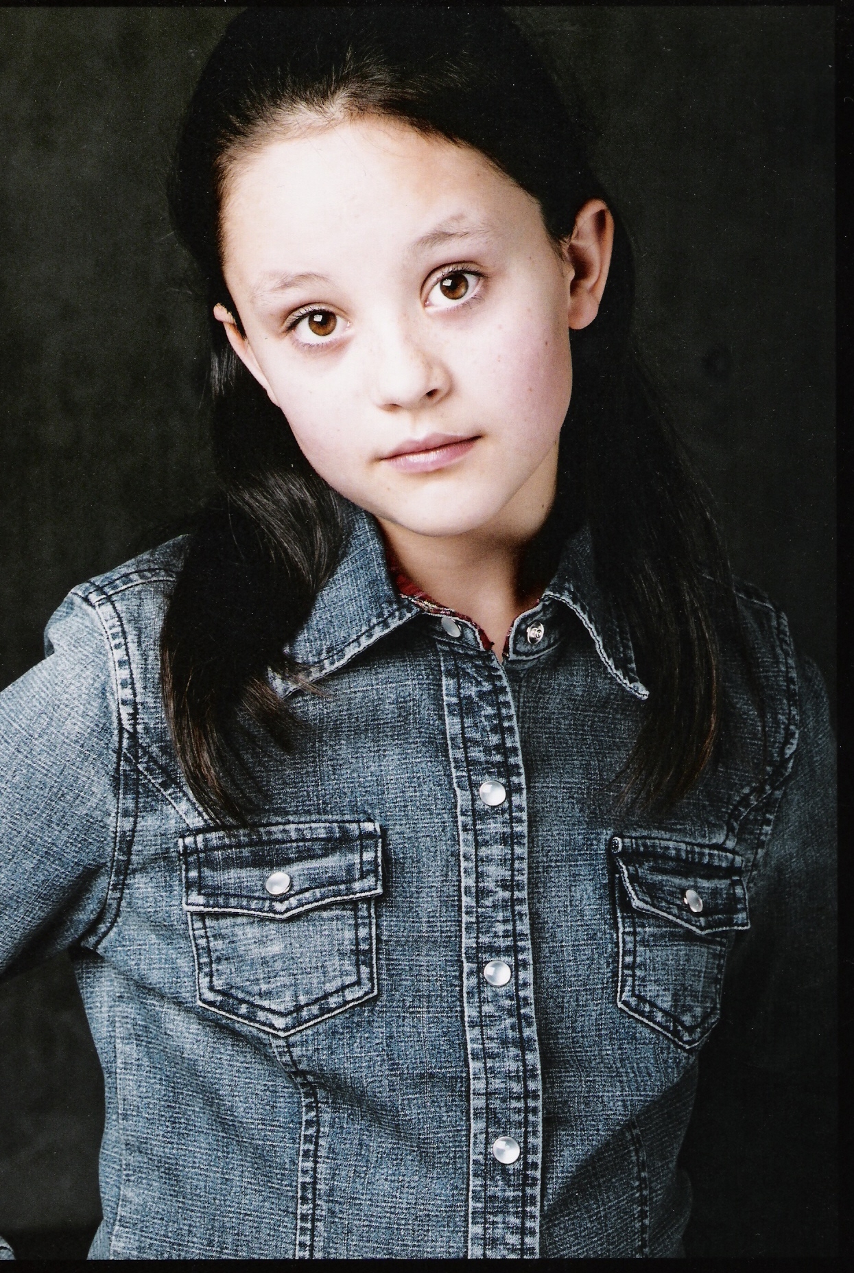 Carly Bondar Headshot
